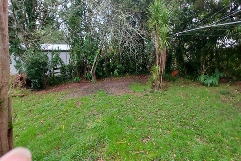 Photo of property in 15 Woodvale Road, Glen Eden, Auckland, 0602