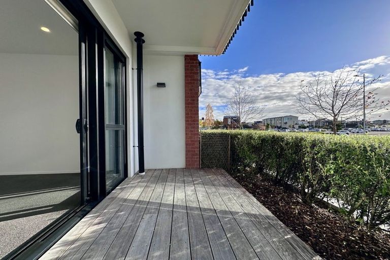 Photo of property in 4/81g Mapou Road, Hobsonville, Auckland, 0616