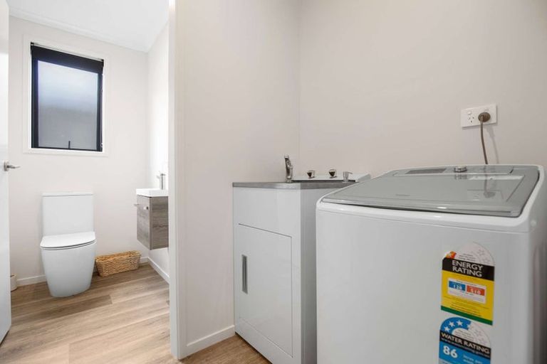 Photo of property in 10 Wrybill Way, Welcome Bay, Tauranga, 3112