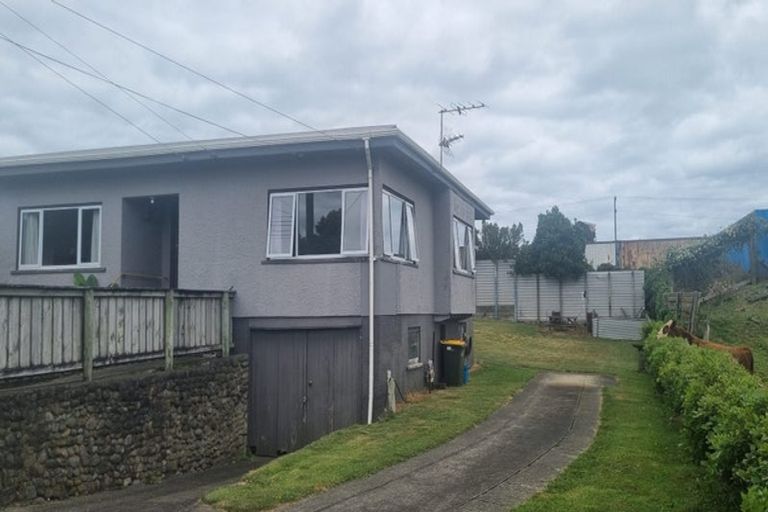 Photo of property in 61 Burns Street, Hawera, 4610