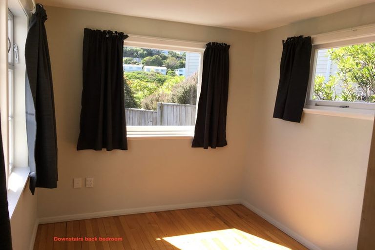 Photo of property in 2 Rodney Street, Northland, Wellington, 6012