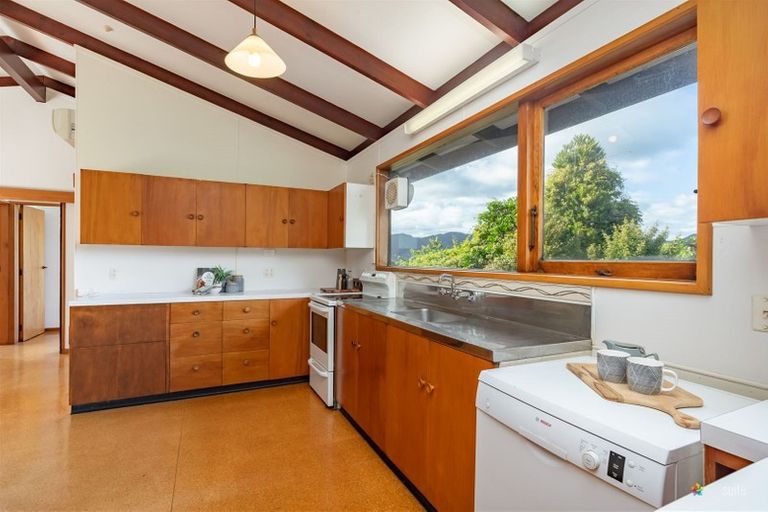 Photo of property in 18 Vista Grove, Kelson, Lower Hutt, 5010