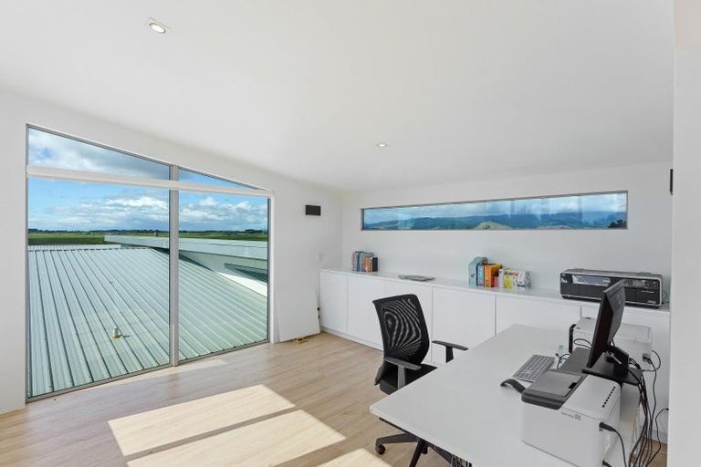 Photo of property in 78 Sims Road, Te Horo Beach, Otaki, 5581