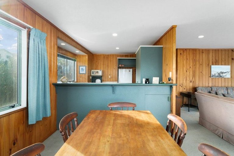 Photo of property in 2 Koutunui Road, Athenree, Katikati, 3177