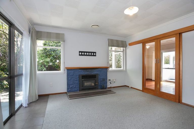 Photo of property in 8 Nairn Crescent, Awapuni, Palmerston North, 4412