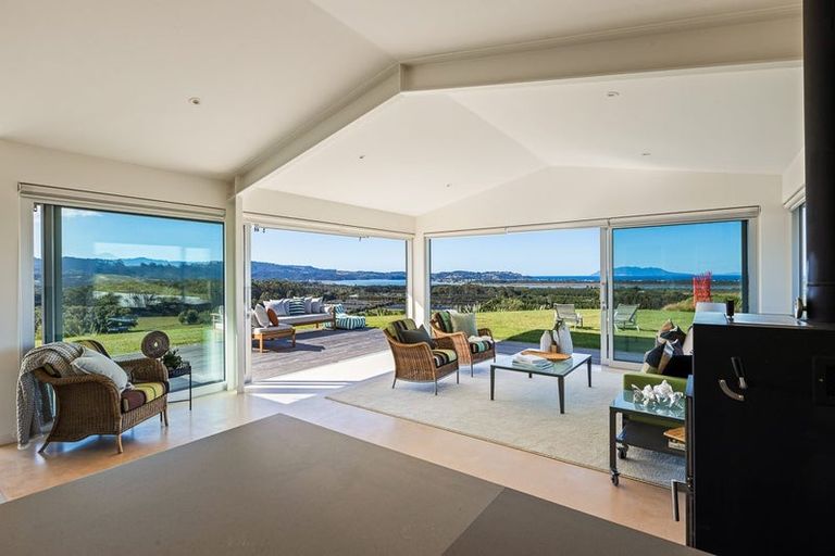 Photo of property in 273 Takatu Road, Tawharanui Peninsula, Warkworth, 0986