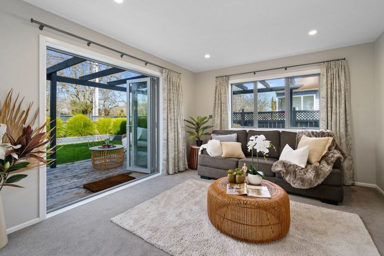 Photo of property in 2/14 Thornton Road, Cambridge, 3434