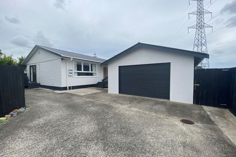 Photo of property in 43a Edgewater Drive, Pakuranga, Auckland, 2010