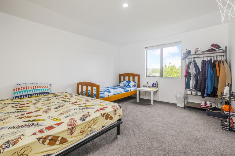 Photo of property in 3/2 Sunnydale Place, Oteha, Auckland, 0632