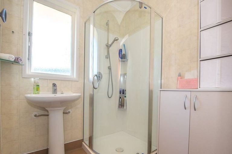 Photo of property in 35 Mountbatten Grove, Clouston Park, Upper Hutt, 5018