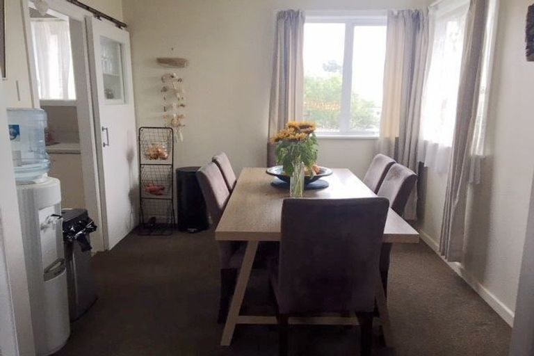 Photo of property in 222a Te Atatu Road, Te Atatu South, Auckland, 0610