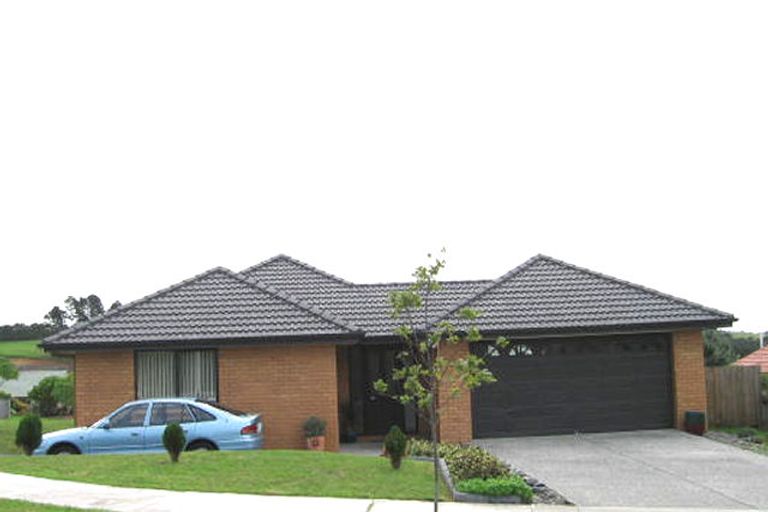 Photo of property in 12 Chadlington Avenue, Henderson, Auckland, 0612