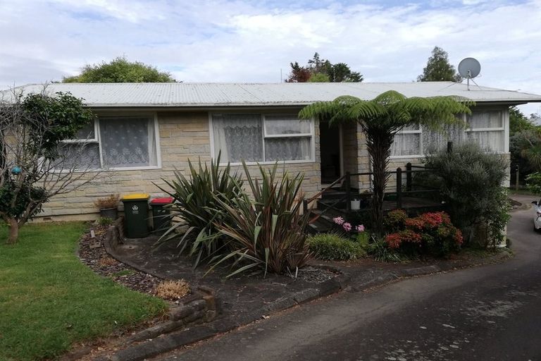 Photo of property in 13 Whitford Road, Howick, Auckland, 2014