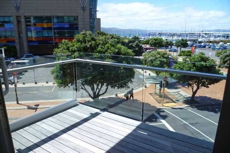 Photo of property in Piermont Apartments, 4i/82 Cable Street, Te Aro, Wellington, 6011