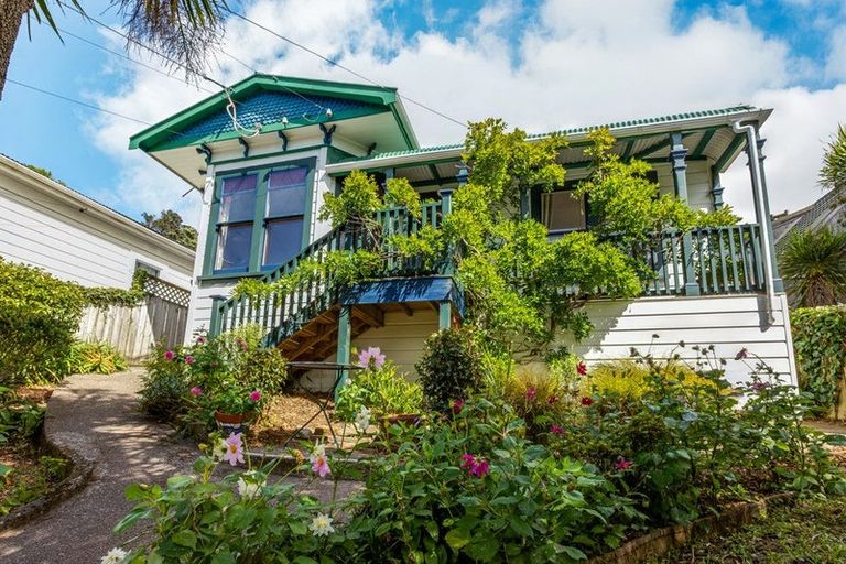 Photo of property in 162 Ohiro Road, Brooklyn, Wellington, 6021