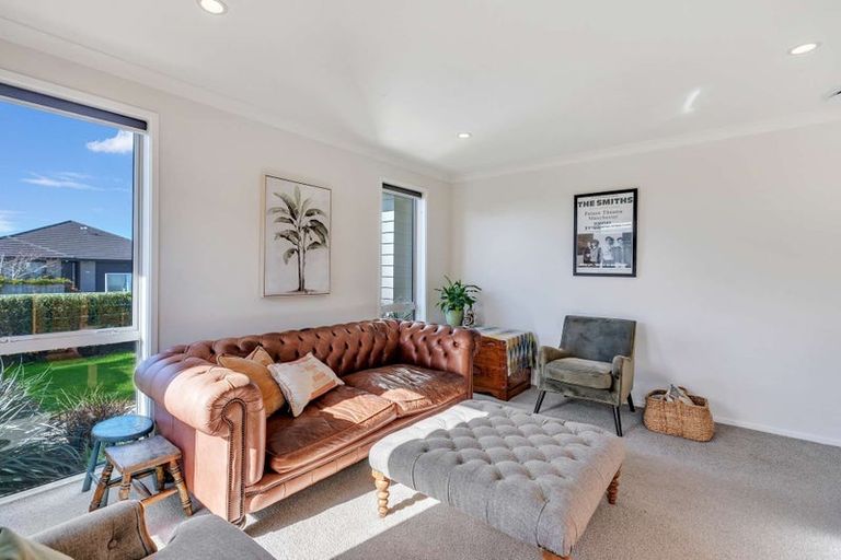 Photo of property in 2 Raiha Street, Papamoa Beach, Papamoa, 3118