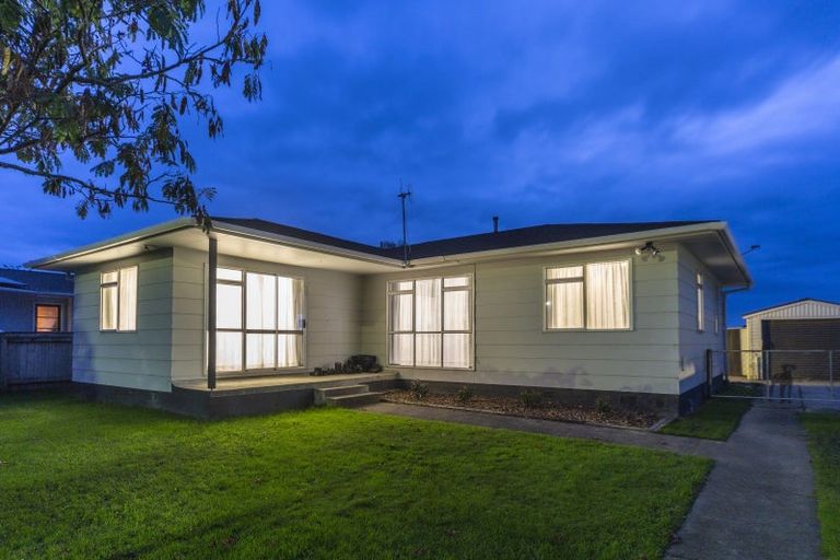 Photo of property in 42 Cascade Crescent, Westbrook, Palmerston North, 4412