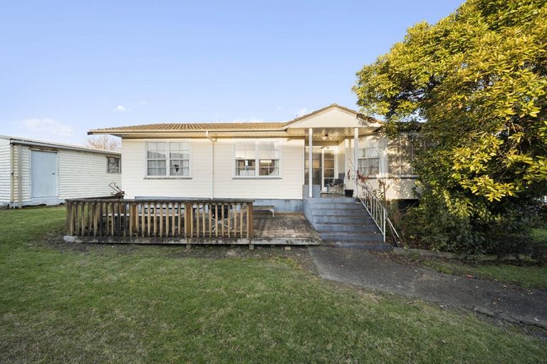 Photo of property in 4 Crampton Place, Manurewa, Auckland, 2102