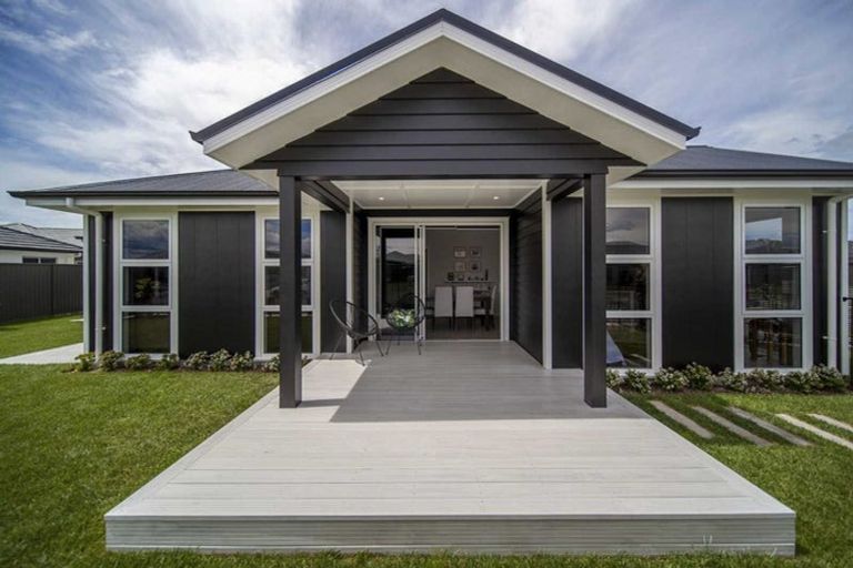 Photo of property in 3 Kaituna Place, Te Awa, Napier, 4110