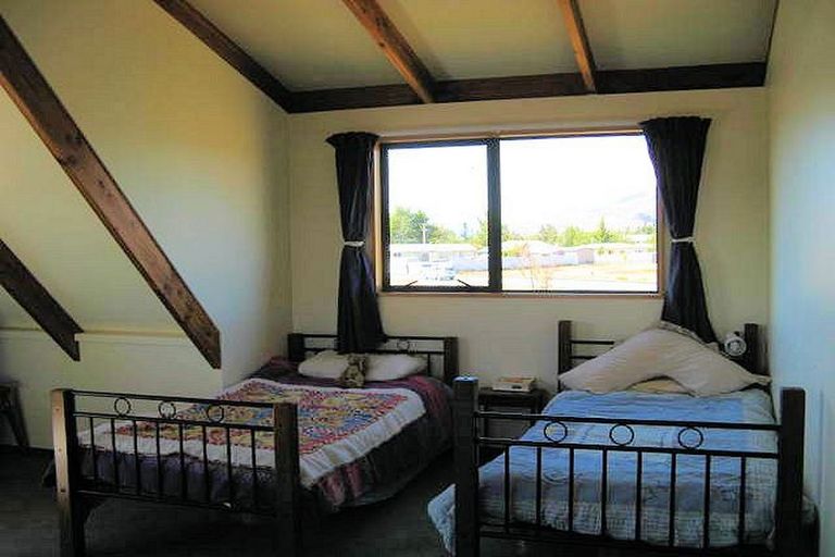 Photo of property in 6 Irishman Drive, Twizel, 7901