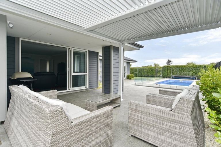 Photo of property in 56 Watkins Drive, Rangiora, 7400