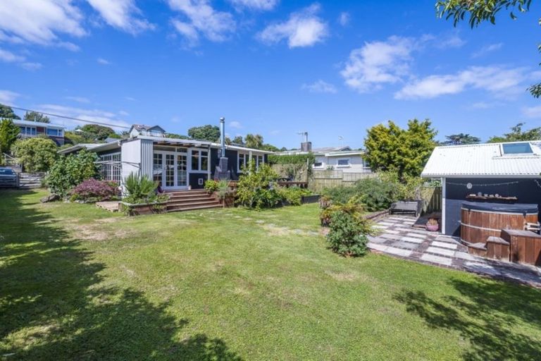 Photo of property in 19 Glen Road, Raumati South, Paraparaumu, 5032