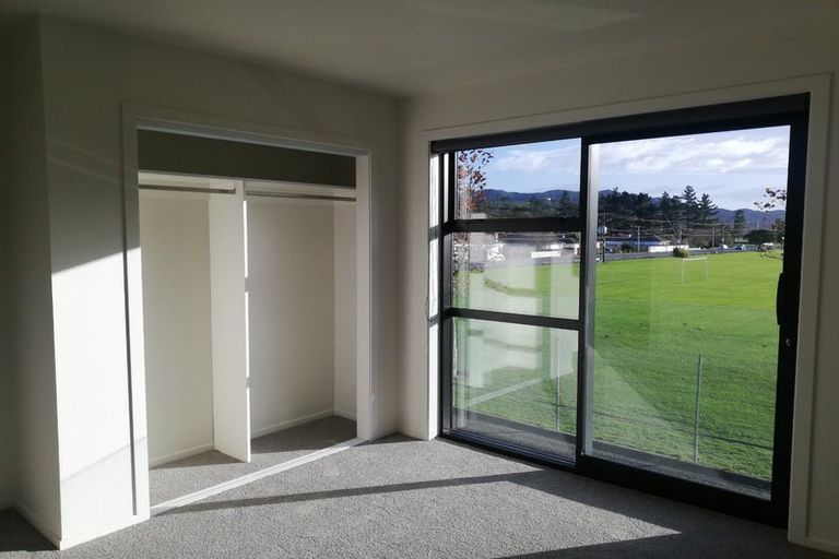 Photo of property in 9/28 Fitzherbert Road, Wainuiomata, Lower Hutt, 5014