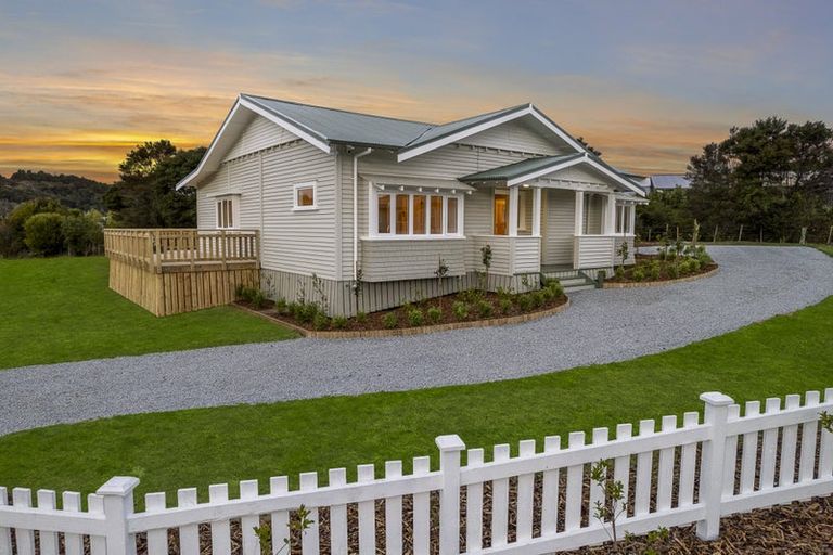 Photo of property in 35 Downer Access Road, Kaukapakapa, 0873