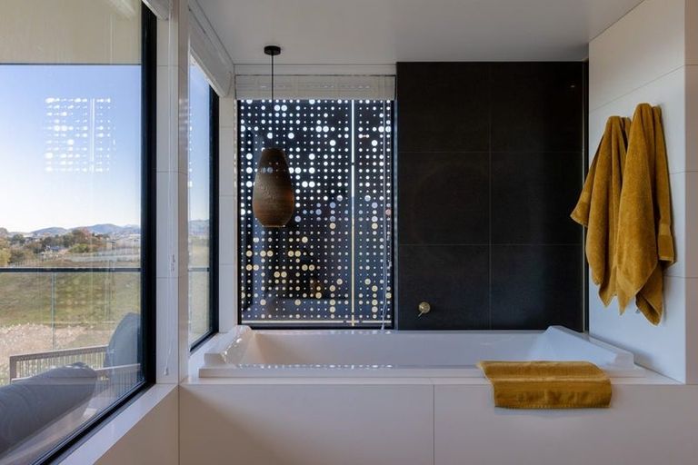 Photo of property in 4 Fairburn Place, Kaiteriteri, 7197