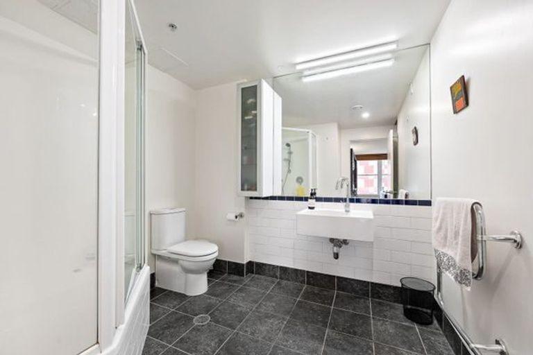 Photo of property in 5a/123 Molesworth Street, Thorndon, Wellington, 6011