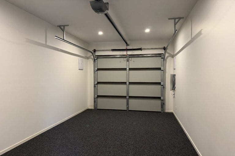 Photo of property in 5 Pilot Drive, Hobsonville, Auckland, 0616