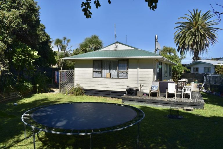 Photo of property in 3 Health Camp Road, Otaki Beach, Otaki, 5512