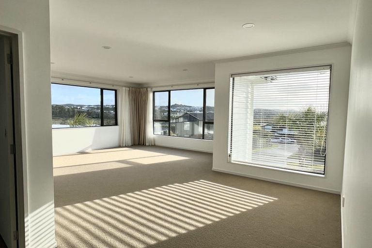 Photo of property in 35 Fennell Crescent, Silverdale, 0932