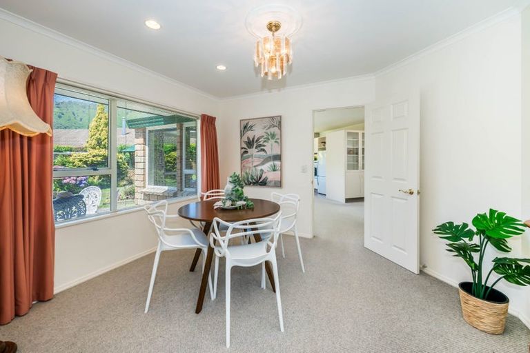 Photo of property in 25 Awanui Drive, Waikanae, 5036