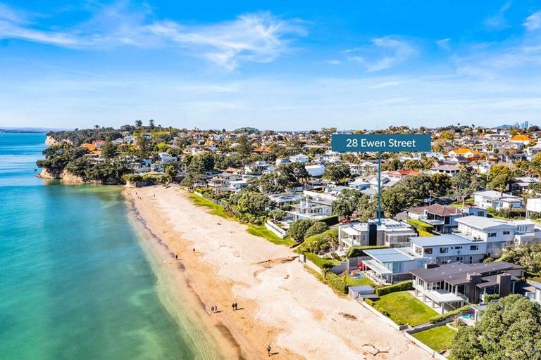 Photo of property in 28 Ewen Street, Takapuna, Auckland, 0622