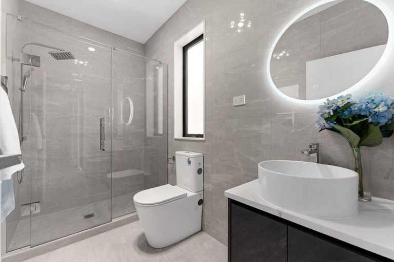 Photo of property in 124 Mcquoids Road, Flat Bush, Auckland, 2019