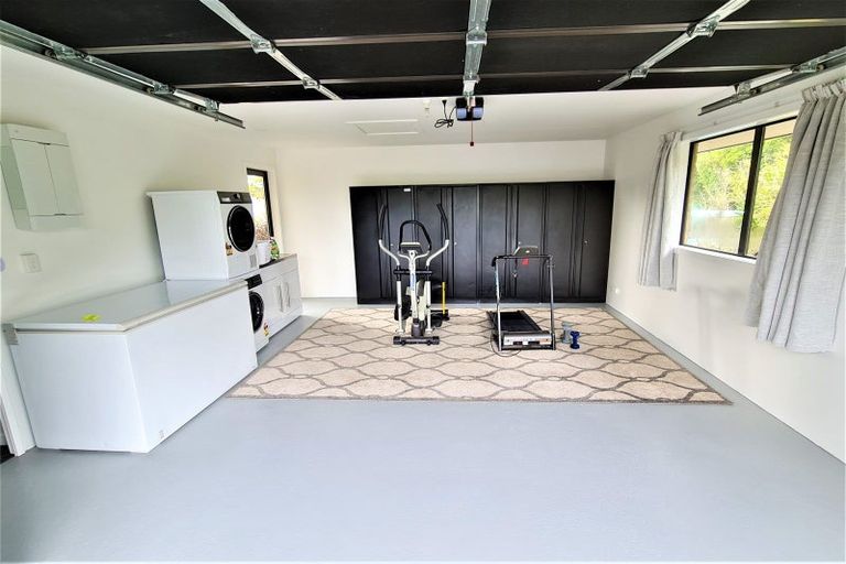 Photo of property in 3 Roebuck Street, Westport, 7825