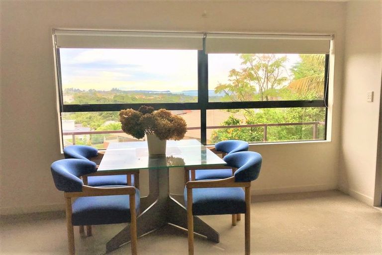 Photo of property in 943a East Coast Road, Torbay, Auckland, 0630