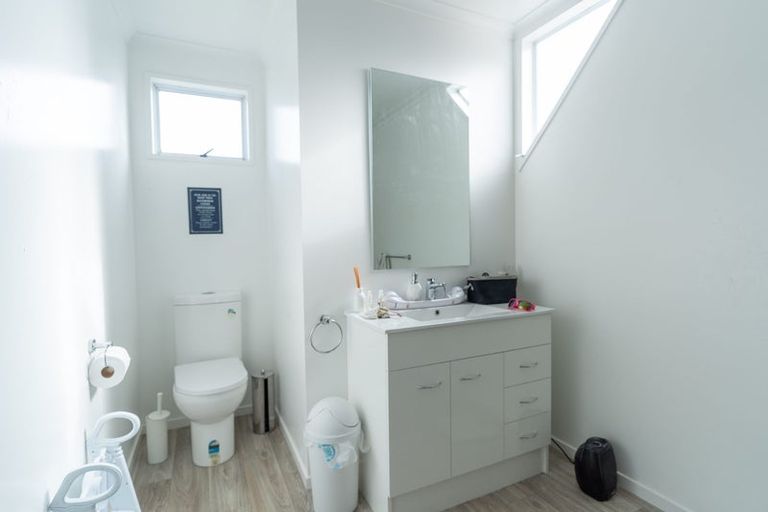 Photo of property in 1 Dresdan Court, Hokowhitu, Palmerston North, 4410