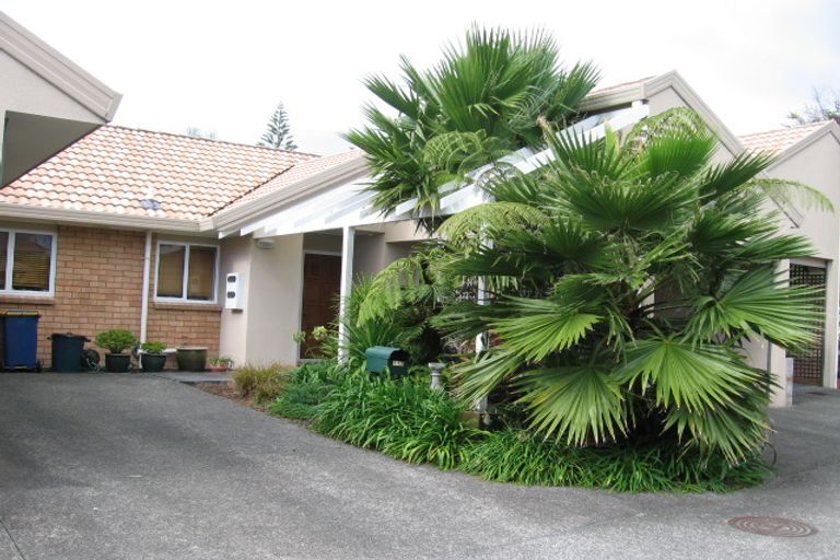 Photo of property in 11b Central Park Drive, Te Atatu South, Auckland, 0610