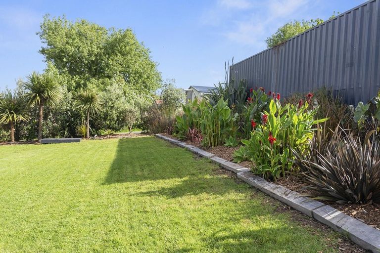 Photo of property in 133 Waitea Road, Muriwai, Waimauku, 0881