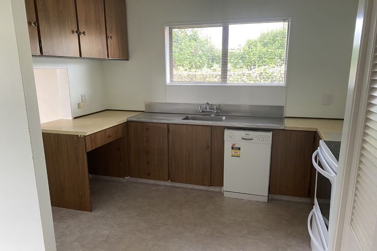 Photo of property in 1/6 Holsworthy Road, Lower Vogeltown, New Plymouth, 4310