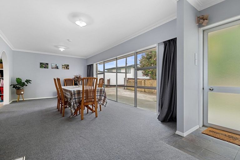 Photo of property in 174 Sandwich Road, St Andrews, Hamilton, 3200