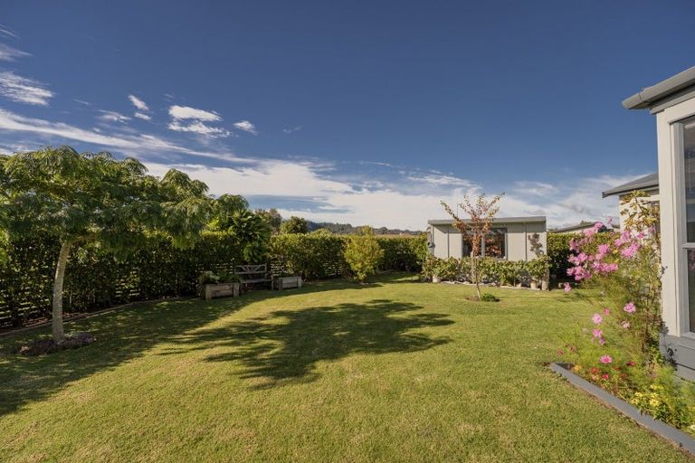 Photo of property in 18 Ringwood Place, Whitianga, 3510