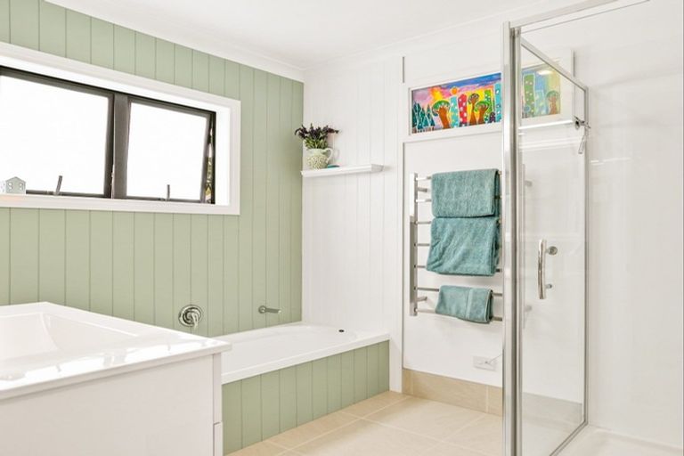 Photo of property in 73j Park Rise, Campbells Bay, Auckland, 0630