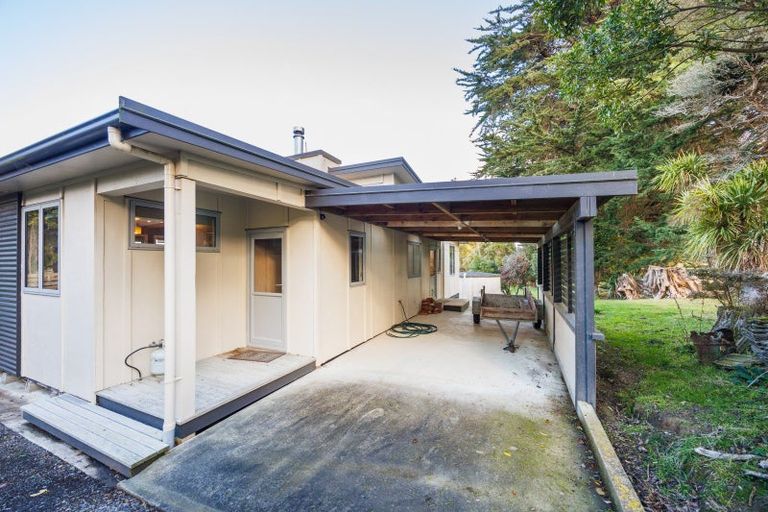 Photo of property in 442 Zigzag Road, Pohangina, Feilding, 4775