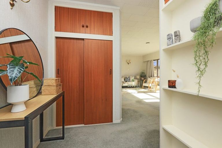 Photo of property in 2/6 Lindsay Street, Havelock North, 4130