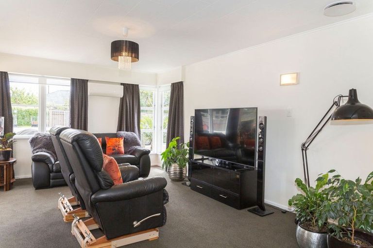 Photo of property in 10 Ranfurly Street, Dannevirke, 4930