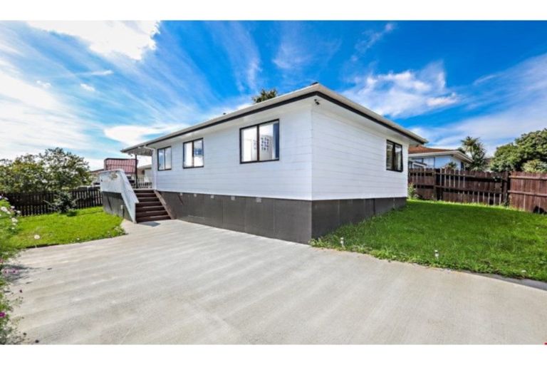 Photo of property in 3/43 Taitimu Drive, Weymouth, Auckland, 2103