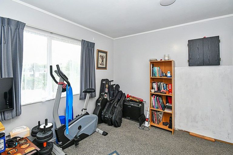 Photo of property in 30a Meadow Street, Mount Wellington, Auckland, 1062